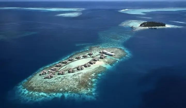 The Halcyon Private Isles Maldives 5*, ex. Raffles Maldives Meradhoo