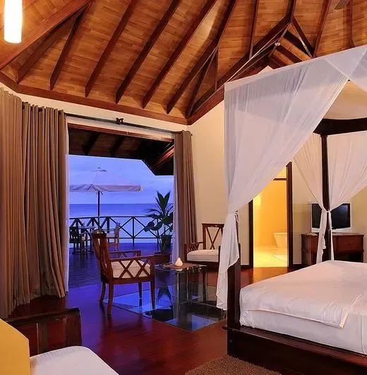 image-https://maldivus.ru/media/hotels/122/image/520x530/robinson-club-maldives-5-hotel-63626.webp