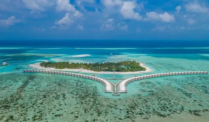 Cinnamon Hakuraa Huraa Maldives 4*
