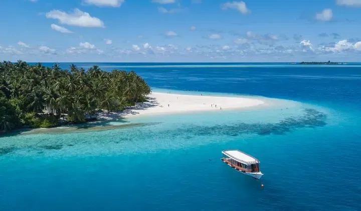 Fihalhohi Maldives 4*, ex. Fihalhohi Island Resort
