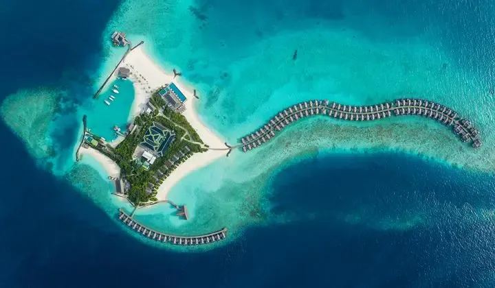 Grand Park Kodhipparu Maldives 5*