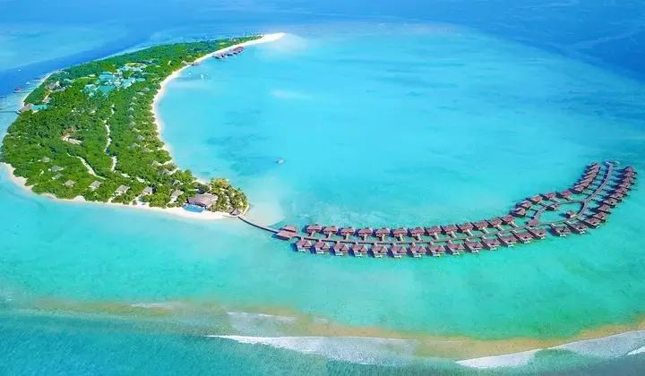 Hideaway Beach & Spa Resort 5*