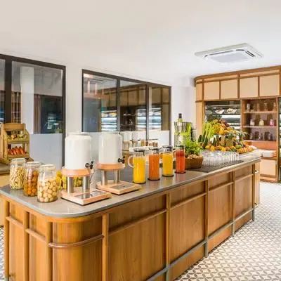 image-https://maldivus.ru/media/restaurants/111/image/400x400/-restaurant-46011.webp