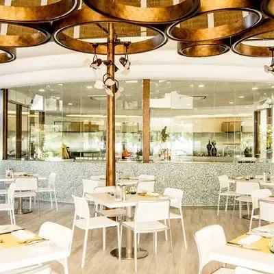 image-https://maldivus.ru/media/restaurants/191/image/400x400/-restaurant-96522.webp