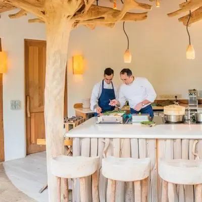 image-https://maldivus.ru/media/restaurants/439/image/400x400/-restaurant-70000.webp