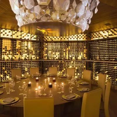 image-https://maldivus.ru/media/restaurants/623/image/400x400/-restaurant-43721.webp