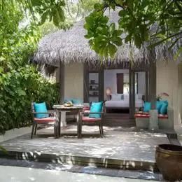 image-https://maldivus.ru/media/villas/2472/image/260x260/sunset-beach-villa-villa-41989.webp