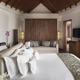 image-https://maldivus.ru/media/villas/2474/image/260x260/sunrise-over-water-suite-villa-11636.webp