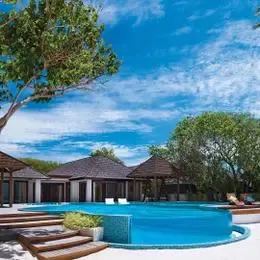 image-https://maldivus.ru/media/villas/2511/image/260x260/kanifushi-residence-villa-48796.webp