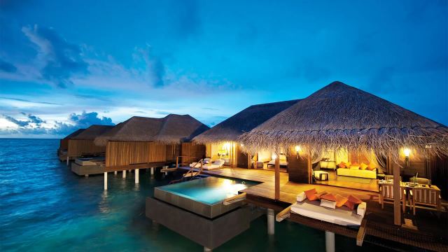 image-https://maldivus.ru/media/villas/2520/image/260x260/sunset-ocean-family-suite-villa-43982.webp