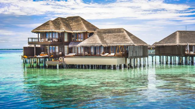 image-https://maldivus.ru/media/villas/2521/image/260x260/ayada-royal-ocean-suite-villa-35705.webp