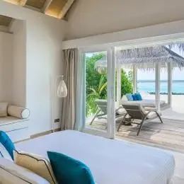 image-https://maldivus.ru/media/villas/2531/image/260x260/beach-villa-villa-3201.webp