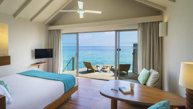image-https://maldivus.ru/media/villas/2568/image/260x260/deluxe-overwater-villa-villa-88733.webp