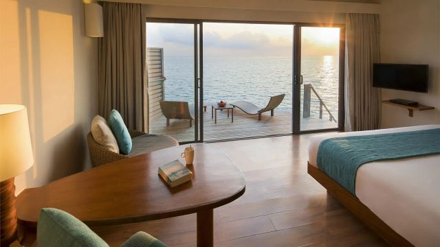 image-https://maldivus.ru/media/villas/2571/image/260x260/deluxe-sunset-overwater-villa-villa-77230.webp