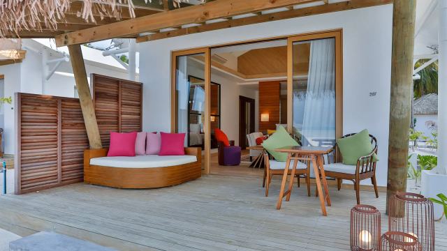 image-https://maldivus.ru/media/villas/2588/image/260x260/beach-bungalow-villa-18222.webp