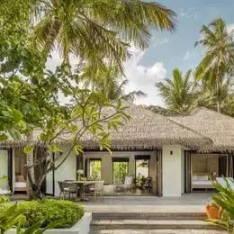 image-https://maldivus.ru/media/villas/2637/image/260x260/two-bedroom-beach-villa-villa-9200.webp