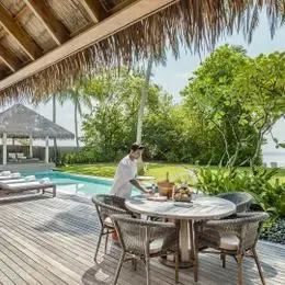 image-https://maldivus.ru/media/villas/2639/image/260x260/maalifushi-beach-villa-villa-88940.webp