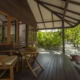 image-https://maldivus.ru/media/villas/2758/image/260x260/deluxe-villa-villa-71440.webp
