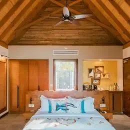 image-https://maldivus.ru/media/villas/2820/image/260x260/beach-villa-sunrise-villa-92388.webp