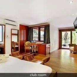 image-https://maldivus.ru/media/villas/2829/image/260x260/club-room-villa-85160.webp