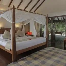 image-https://maldivus.ru/media/villas/3088/image/260x260/beach-villa-villa-63711.webp