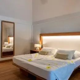 image-https://maldivus.ru/media/villas/3114/image/260x260/beach-bungalow-villa-31828.webp