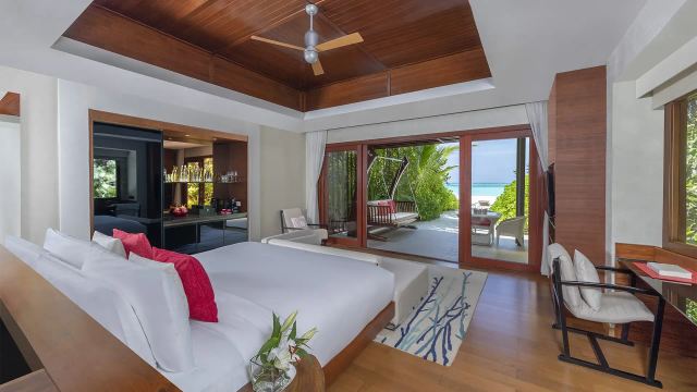 image-https://maldivus.ru/media/villas/3148/image/260x260/deluxe-beach-villa-villa-70974.webp