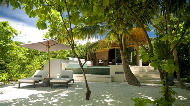 image-https://maldivus.ru/media/villas/3239/image/260x260/beach-pool-villa-villa-68143.webp
