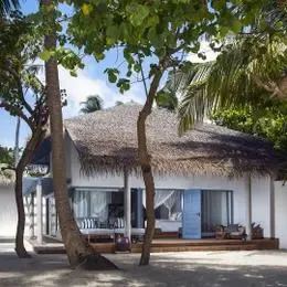image-https://maldivus.ru/media/villas/3272/image/260x260/beach-villa-with-pool-villa-18734.webp