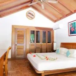 image-https://maldivus.ru/media/villas/3283/image/260x260/reethi-sunset-villa-villa-14114.webp