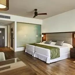 image-https://maldivus.ru/media/villas/3305/image/260x260/junior-suite-villa-25192.webp