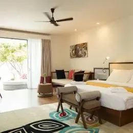 image-https://maldivus.ru/media/villas/3317/image/260x260/deluxe-room-sea-view-terrace-villa-82746.webp