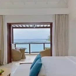 image-https://maldivus.ru/media/villas/3430/image/260x260/superior-vista-villa-63644.webp
