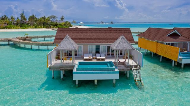 image-https://maldivus.ru/media/villas/3535/image/260x260/the-standard-residence-villa-56302.webp