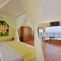 image-https://maldivus.ru/media/villas/3546/image/260x260/superior-water-bungalow-villa-41460.webp