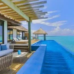 image-https://maldivus.ru/media/villas/3586/image/260x260/water-suite-villa-76967.webp