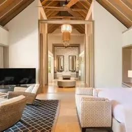 image-https://maldivus.ru/media/villas/3618/image/260x260/king-overwater-villa-with-pool-villa-80438.webp
