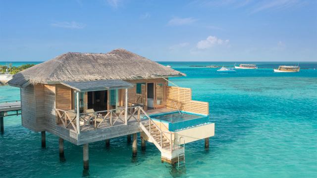 image-https://maldivus.ru/media/villas/3630/image/260x260/aqua-suite-with-pool-villa-27022.webp
