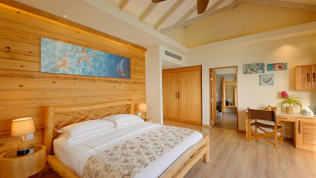 image-https://maldivus.ru/media/villas/3631/image/260x260/aqua-suite-villa-85037.webp