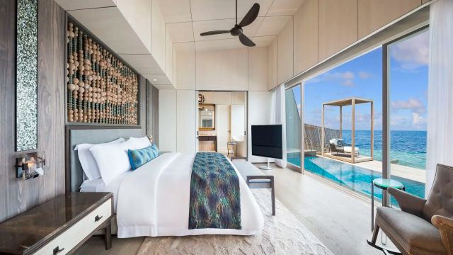 image-https://maldivus.ru/media/villas/4865/image/260x260/overwater-st-regis-suite-villa-69551.webp