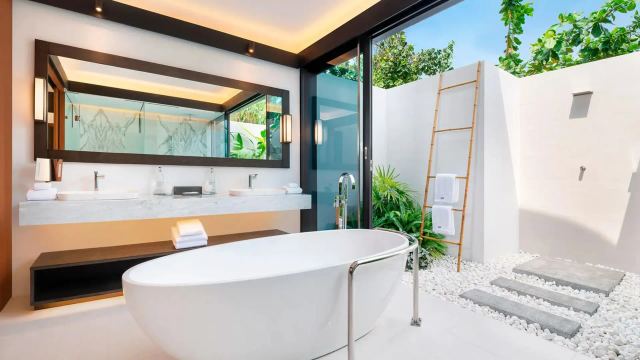 image-https://maldivus.ru/media/villas/5056/image/260x260/deluxe-beach-villa-pool-villa-51303.webp