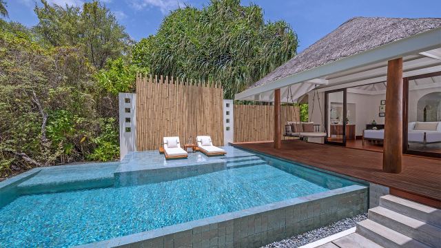 image-https://maldivus.ru/media/villas/2483/image/260x260/one-bedroom-family-beach-pool-villa-villa-96888.webp