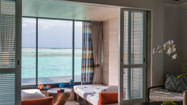 image-https://maldivus.ru/media/villas/2779/image/260x260/sunrise-family-water-villa-with-pool-villa-76650.webp