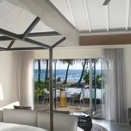 image-https://maldivus.ru/media/villas/2908/image/260x260/beach-pool-villa-villa-90018.webp
