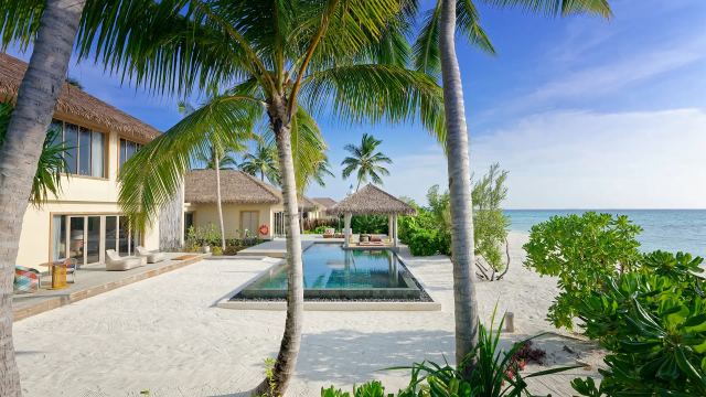 image-https://maldivus.ru/media/villas/2914/image/260x260/two-bedroom-beachfront-pool-residence-villa-75965.webp